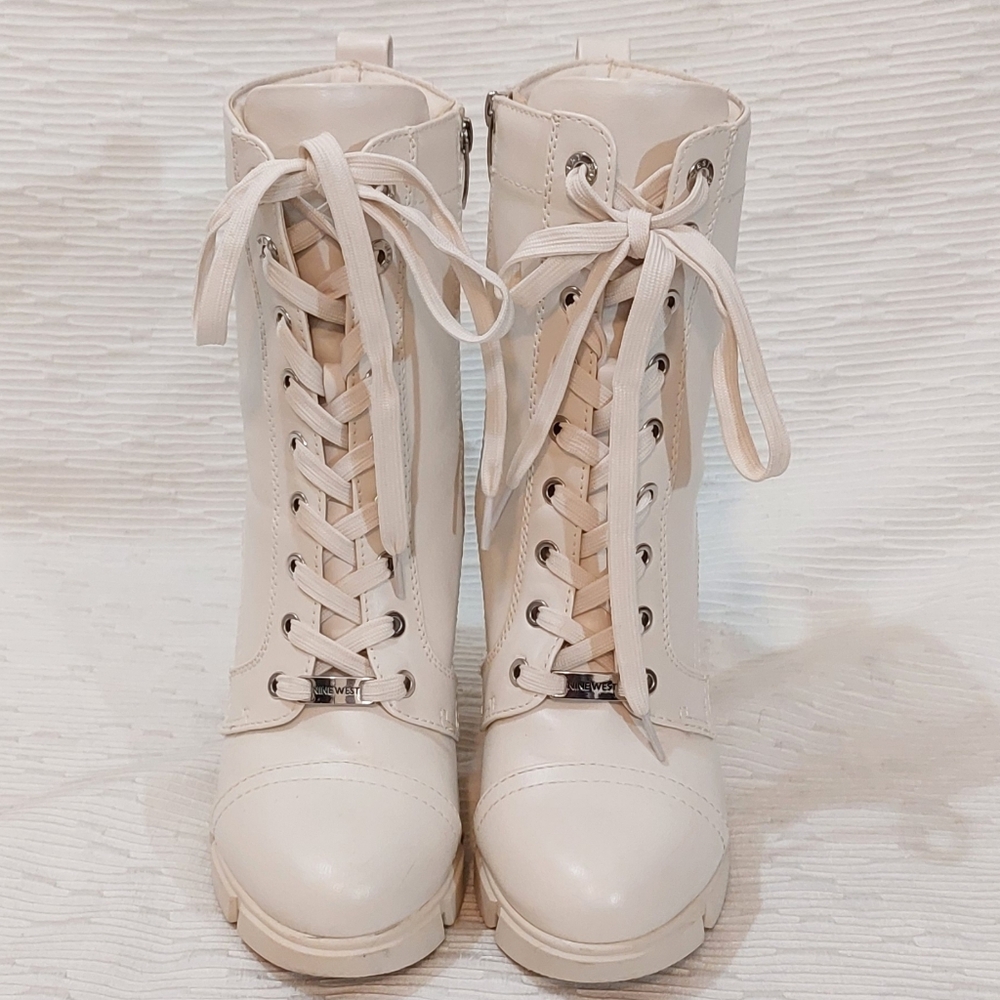 Cream Nine West Heeled Boots Size 9.5 - Picture 6 of 11
